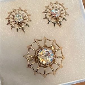 Rare Sarah Coventry Gold-tone Northern lights AB Rhinestone Brooch & Earrings